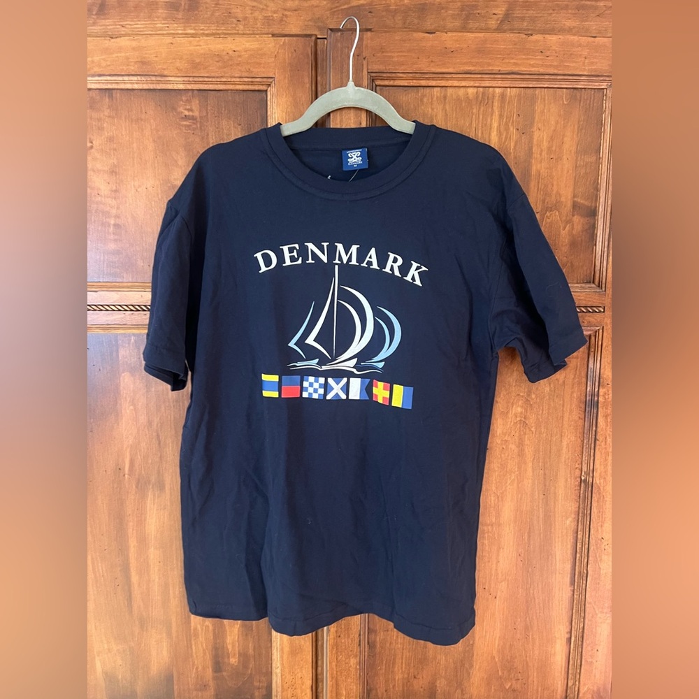 NWT Monogram Danmark Denmark T Shirt  | Navy | Size M